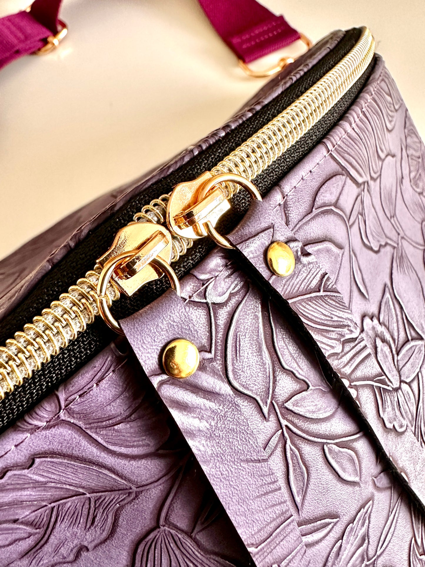 5pcs Size 5 Ring Zip Pulls (for nylon zips) - Light Gold