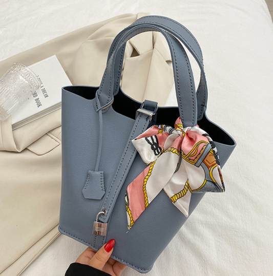 Sew Lisa Lam Bella Bucket Bag Kit - Airforce Blue